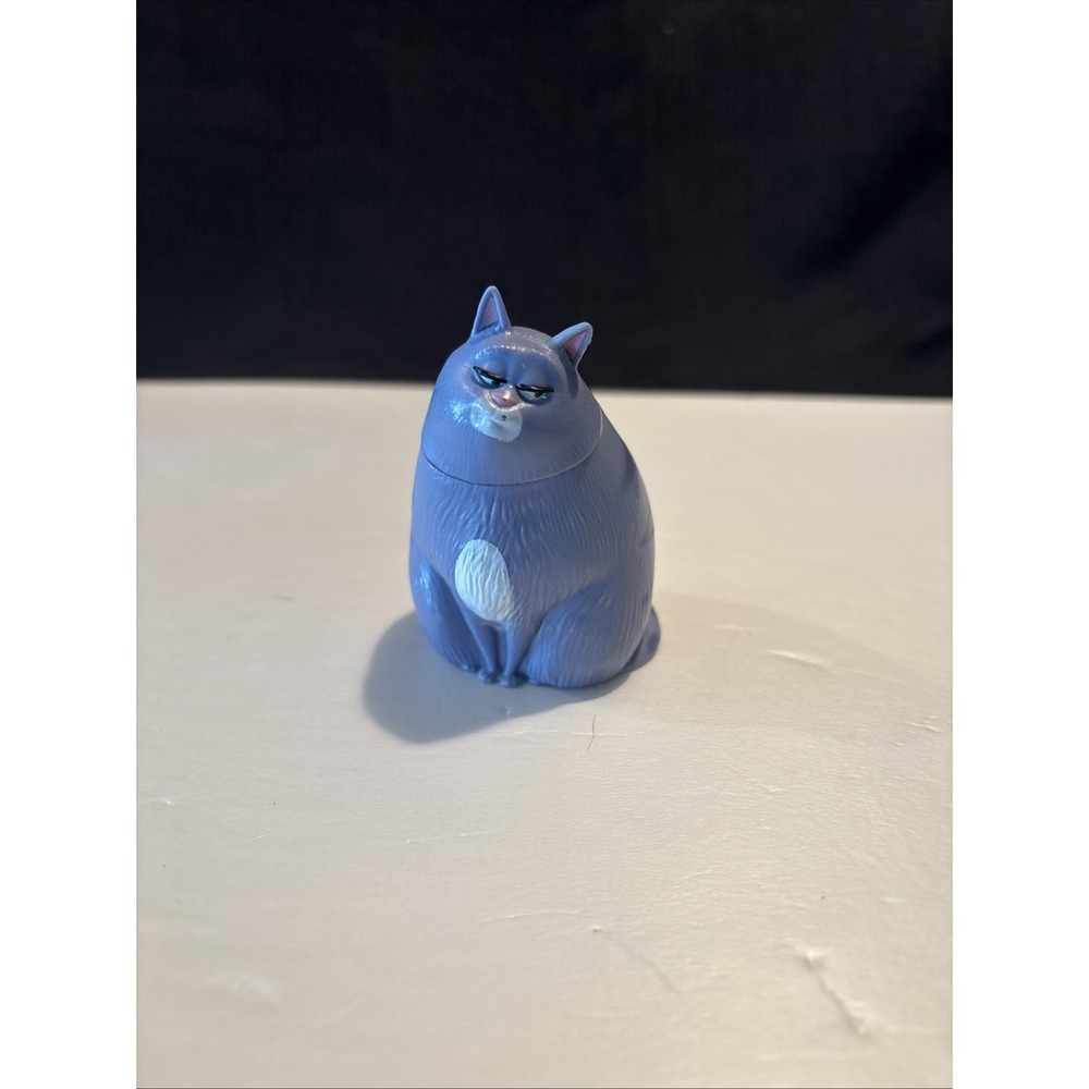 Adorable The Secret Life of Pets Chloe Blue Tabby Cat Max Figurine